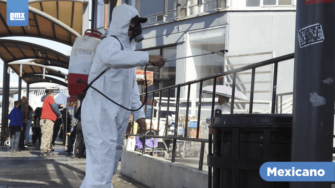 EMX-Por Covid, desinfectan espacios públicos en Tijuana