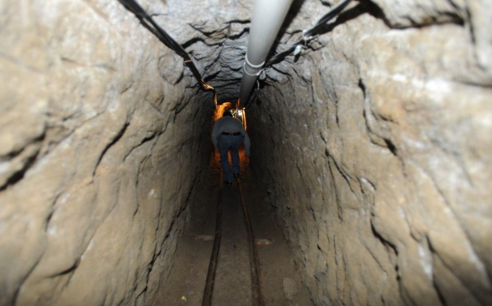 EMX-Túnel por donde se escapó 'El Chapo' sigue 'vivo' y afecta a vecinos