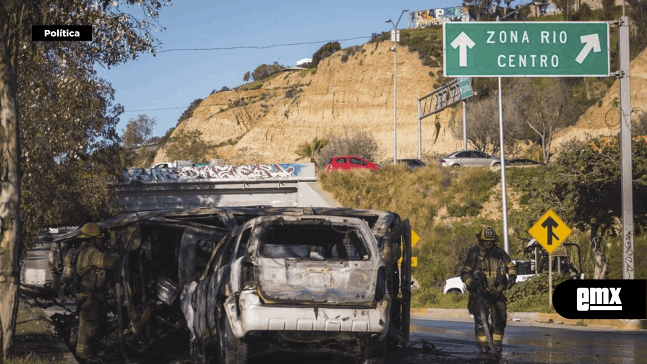 Aparatosa Volcadura Provoca El Incendio De Dos Veh Culos El Mexicano