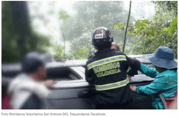 Carro Cayó 100 Metros Por Un Abismo Cerca Al Salto Del Tequendama Y