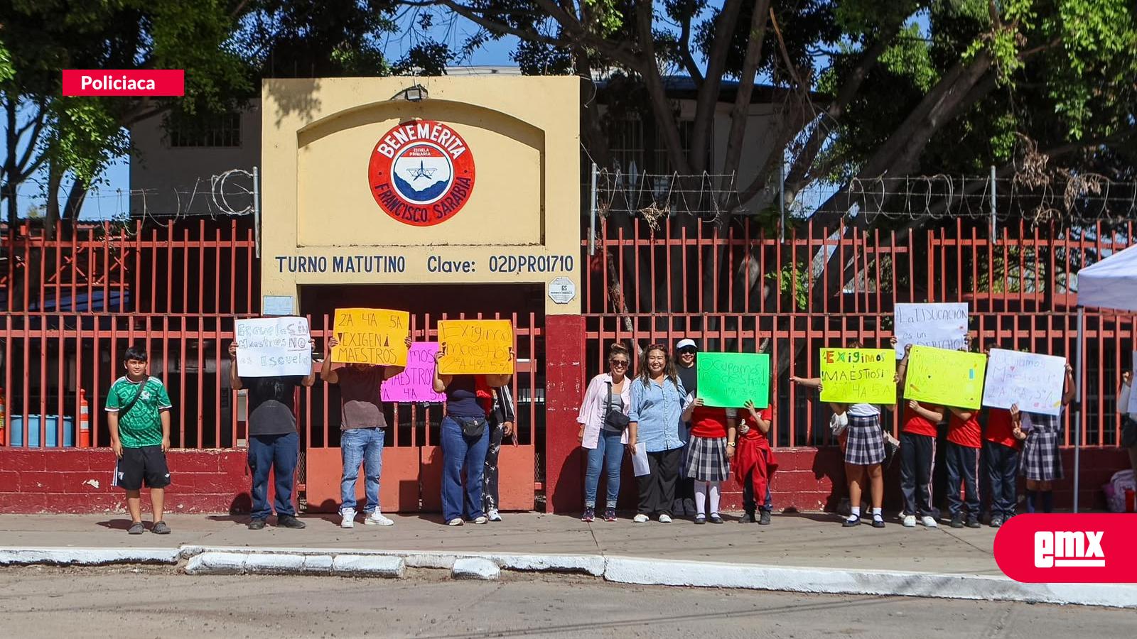 EMX-Padres-de-familia-toman-escuela-en-Las-Huertas-por-falta-de-maestros