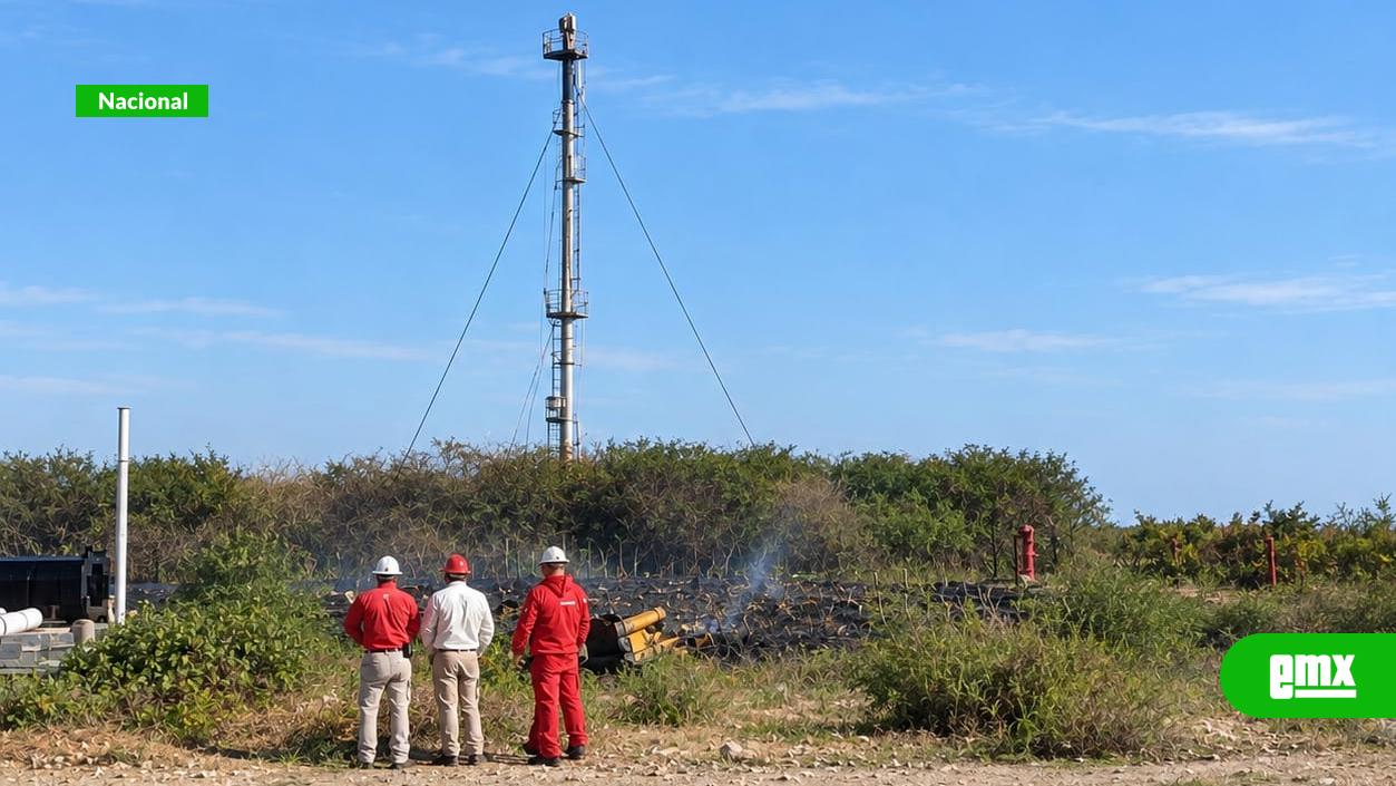 EMX-Atiende-Pemex-conato-de-incendio-en-la-periferia-de-Dos-Bocas