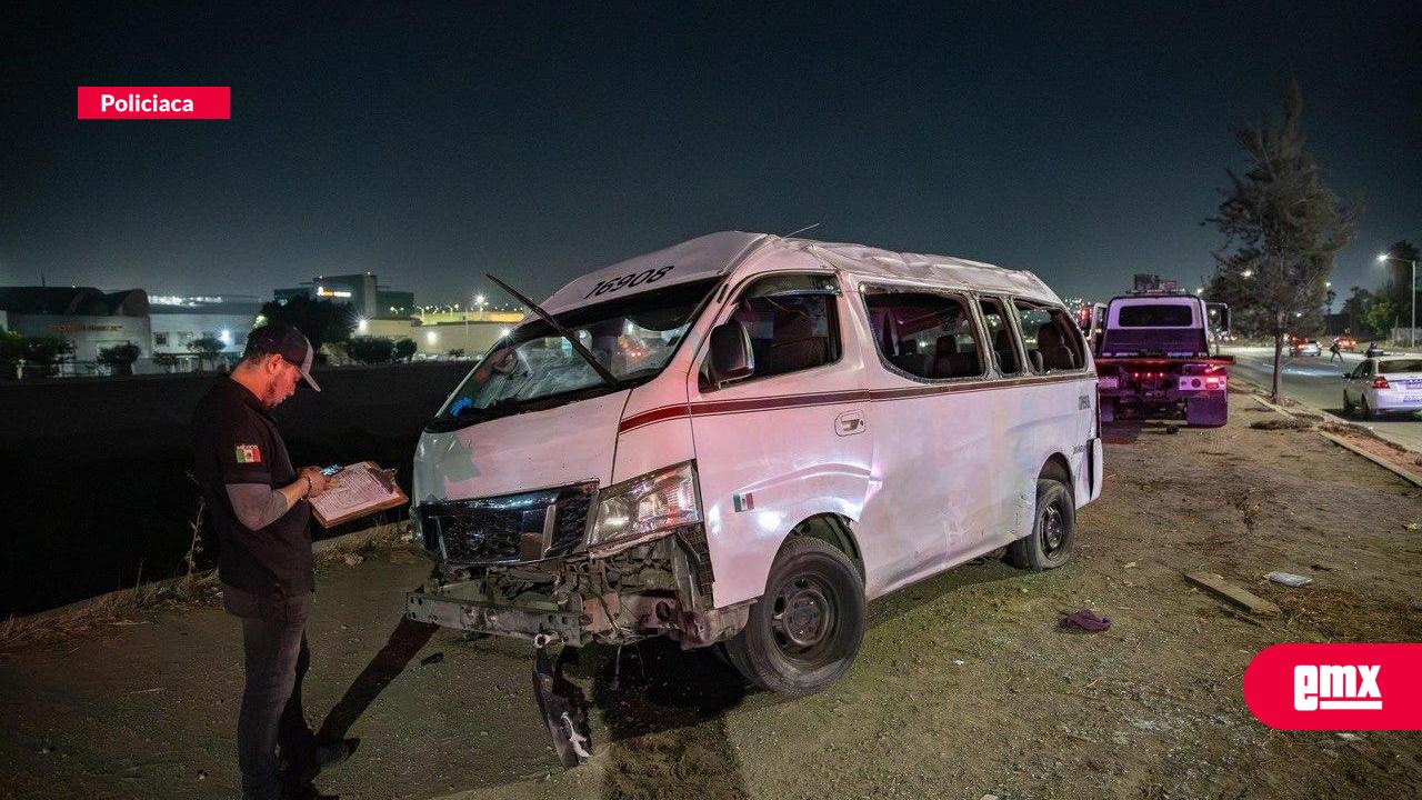 EMX-Taxi-de-ruta-vuelca-en-Vía-Rápida-y-deja-ocho-personas-lesionadas