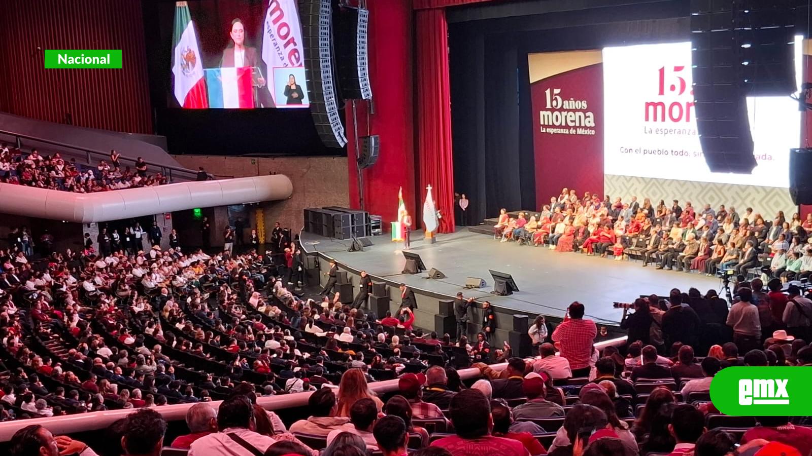EMX-Celebra-Morena-15-años-de-fundación-ante-un-Auditorio-Nacional-lleno