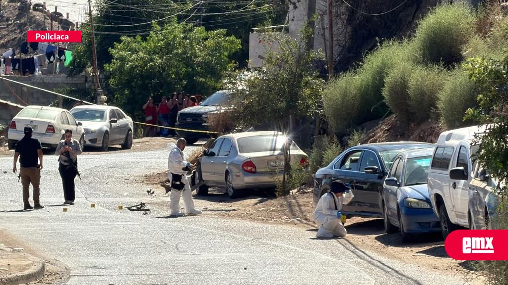EMX-Intercambio-de-disparos-entre-dos-vehículos-deja-a-hombre-sin-vida-en-Tijuana