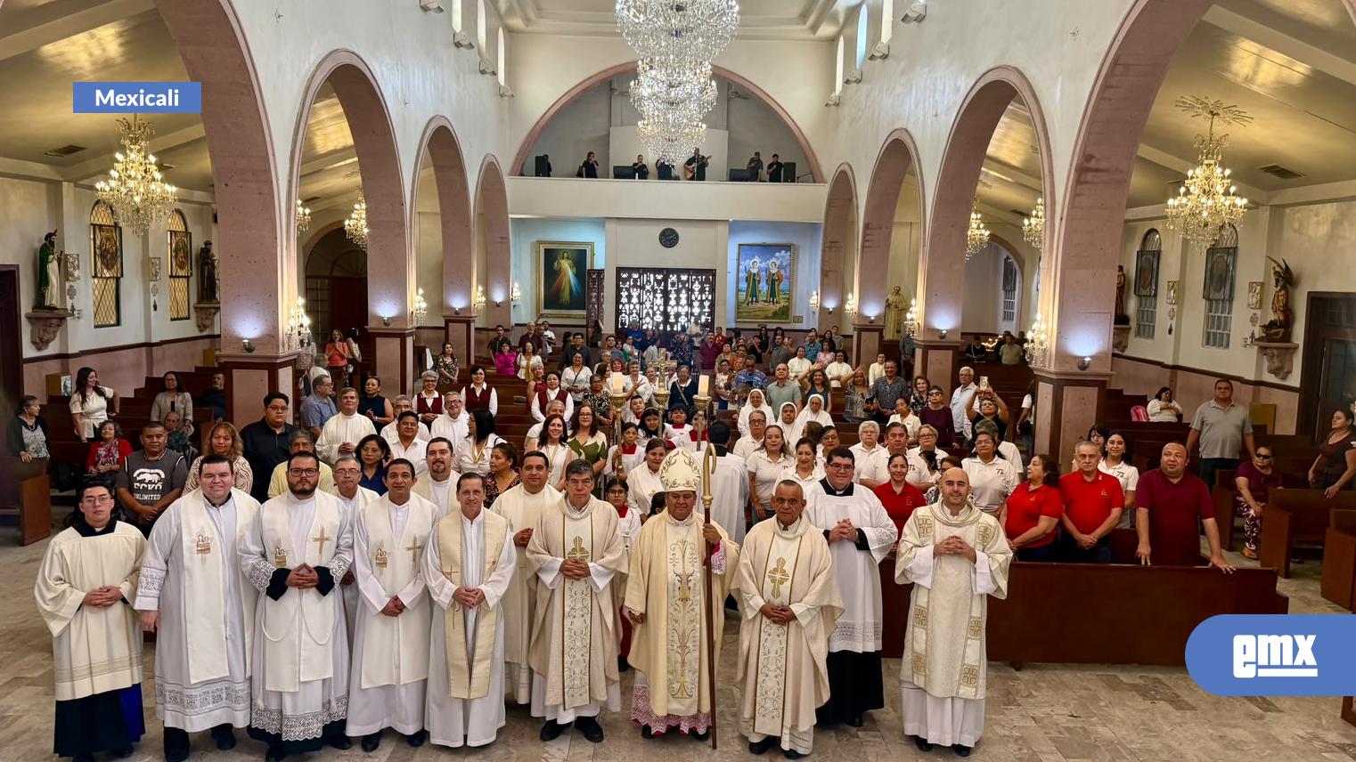 EMX-Celebran-aniversario-episcopal-del-obispo-de-Mexicali