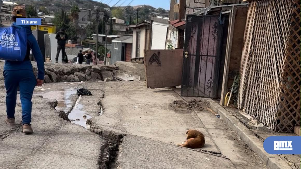EMX-Tormenta-Rachel-deja-sin-vivienda-a-20-familias-en-la-colonia-3-de-Octubre,-deslizamientos-que-se-registraron-desde-hace-un-año