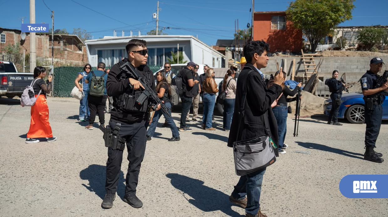 EMX-Periodistas-marchan-en-Tecate-en-protestan-por-agresión-contra-reportero