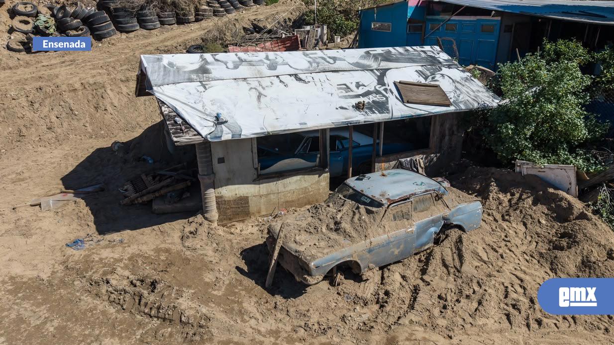 EMX-Familias de Maneadero intentan recuperar sus hogares tras los estragos de la tormenta Rachel