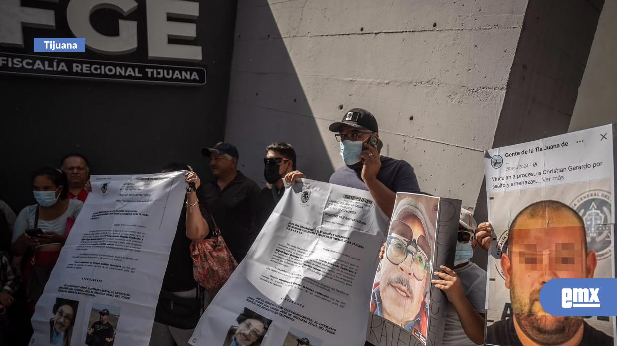 EMX-Vecinos-de-Ángeles-del-Pacífico-se-manifiestan-en-FGE-y-denuncian-presunto-fraude-inmobiliario-y-amenazas