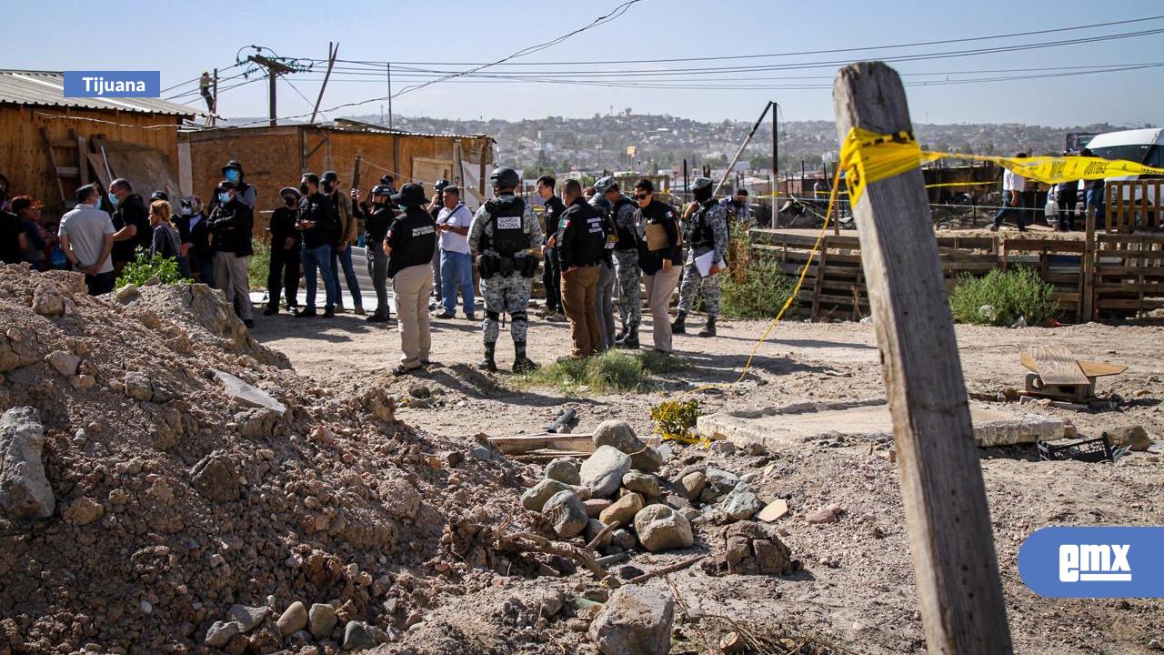 EMX-Fuerte-operativo-de-desalojo-en-asentamiento-de-Vía-Rápida-Poniente;-cierran-circulación-por-varias-horas
