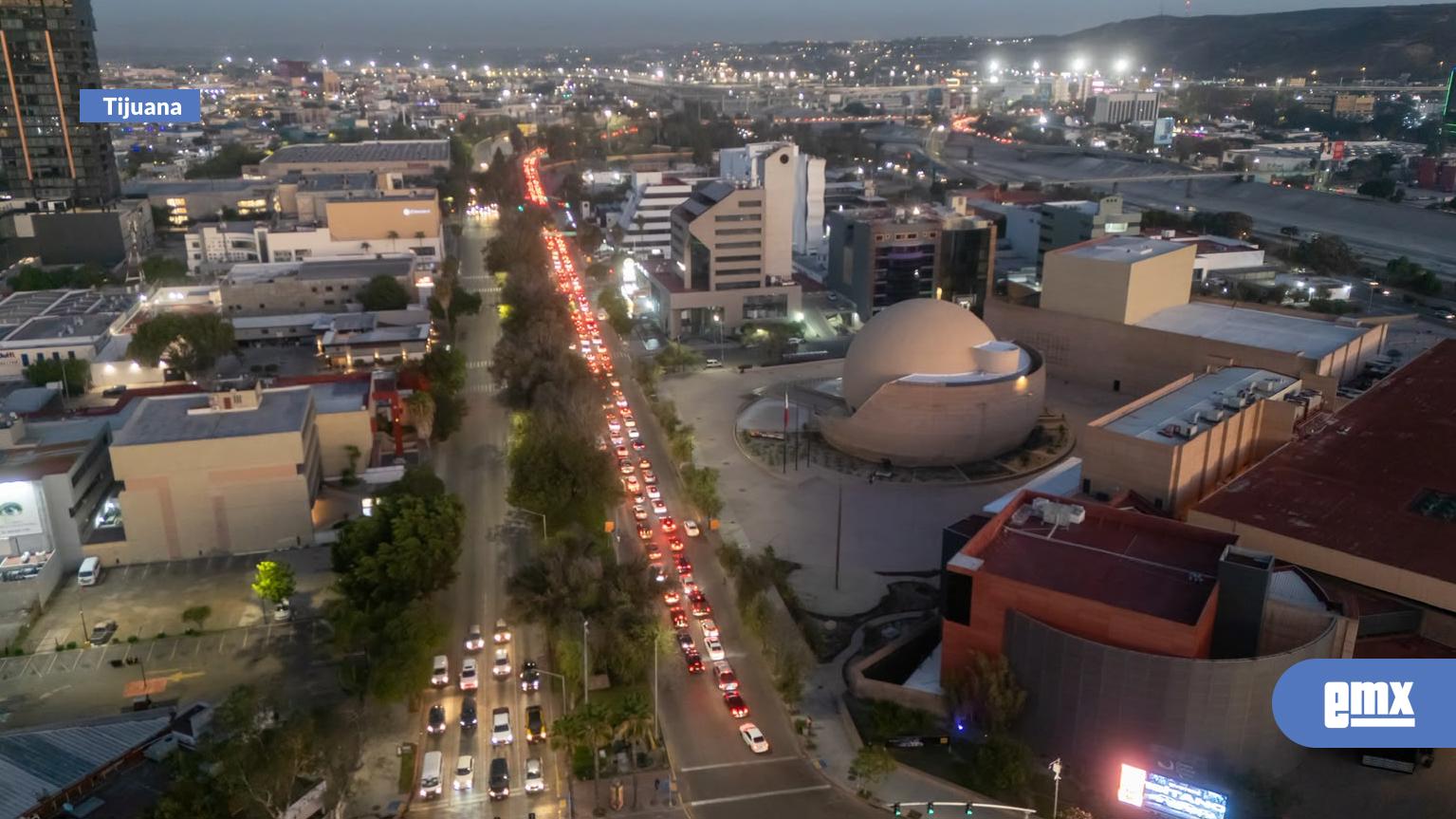 EMX-Cruce-vehicular-en-la-garita-de-San-Ysidro