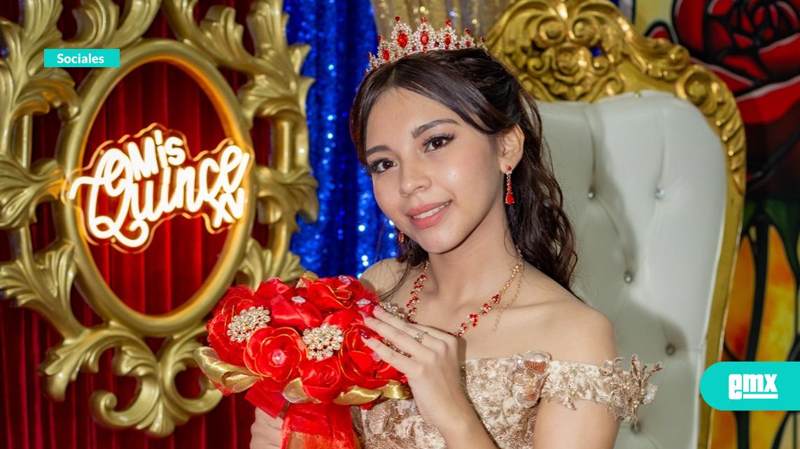 EMX-Brettel-O.-Rivera-celebra-sus-XV-años-con-una-elegante-gala