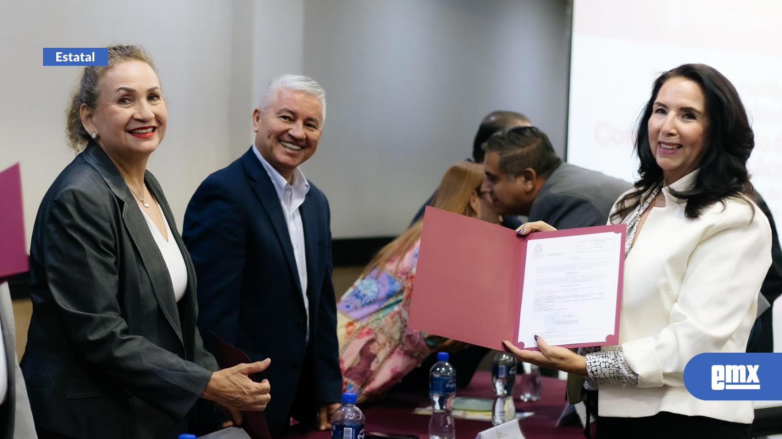 EMX-Entrega Secretaría de Educación nombramientos a personal docente en escuelas 