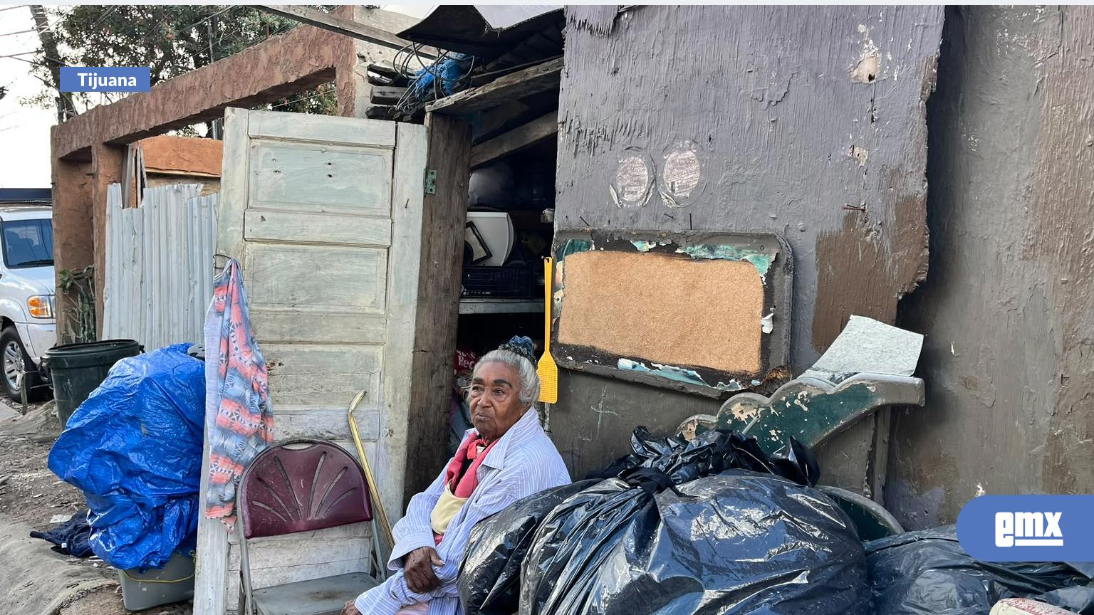 EMX-Adulta mayor de 91 años pide ayuda para limpiar y rehabilitar su hogar en Tijuana