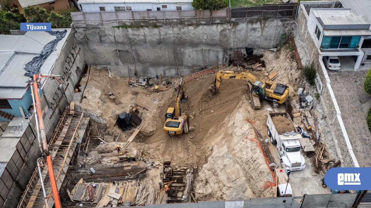 EMX-“Nos-quitó-la-tranquilidad,-nos-afectó-nuestro-patrimonio-al-100%”;-Vecinos-de-la-colonia-Cacho-denuncian-daños-a-sus-viviendas-y-exigen-sanciones-contra-constructora
