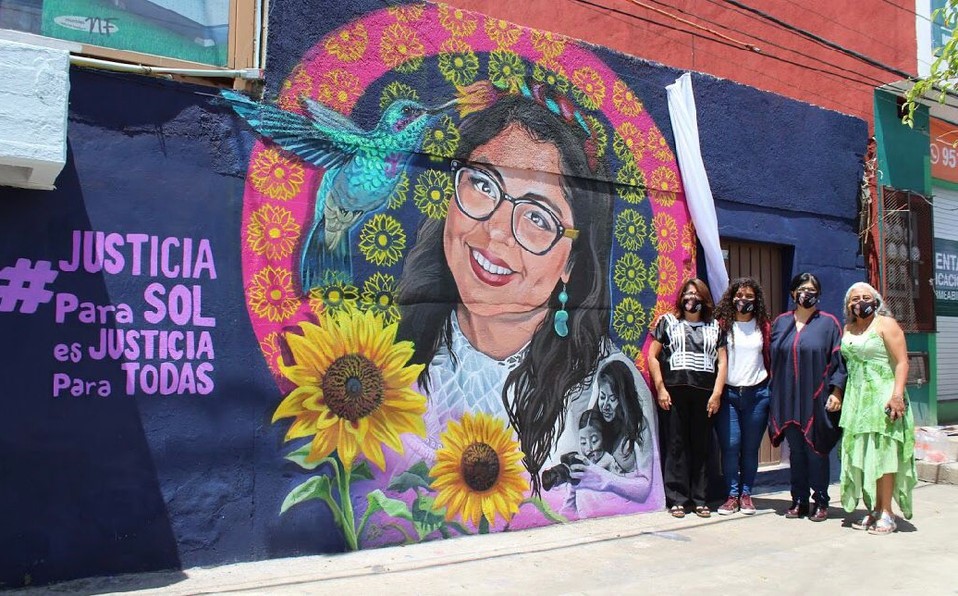 EMX-En Oaxaca, realizan murales en honor a mujeres asesinadas o agredidas