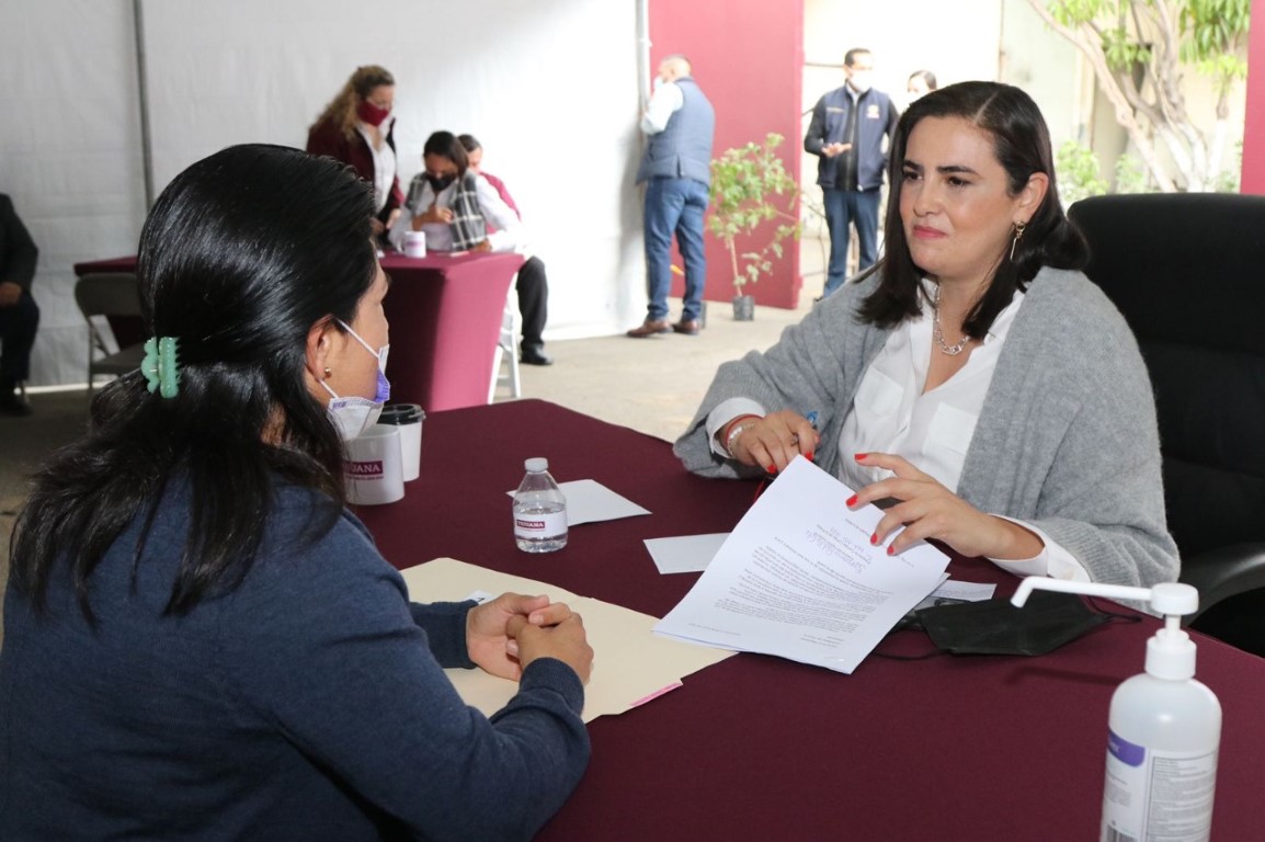 EMX-Atiende Karla Ruiz a ciudadanos en delegación La Mesa