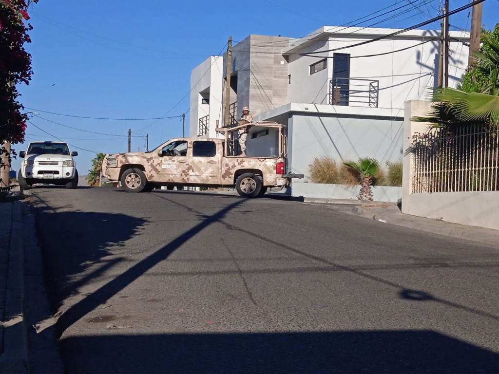EMX-Cerraron vialidad en colonia Downey en Tecate