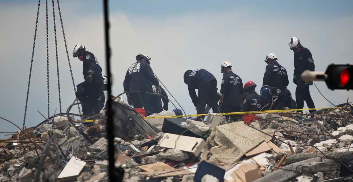 EMX-Suman cinco muertos tras colapso de edificio en Miami