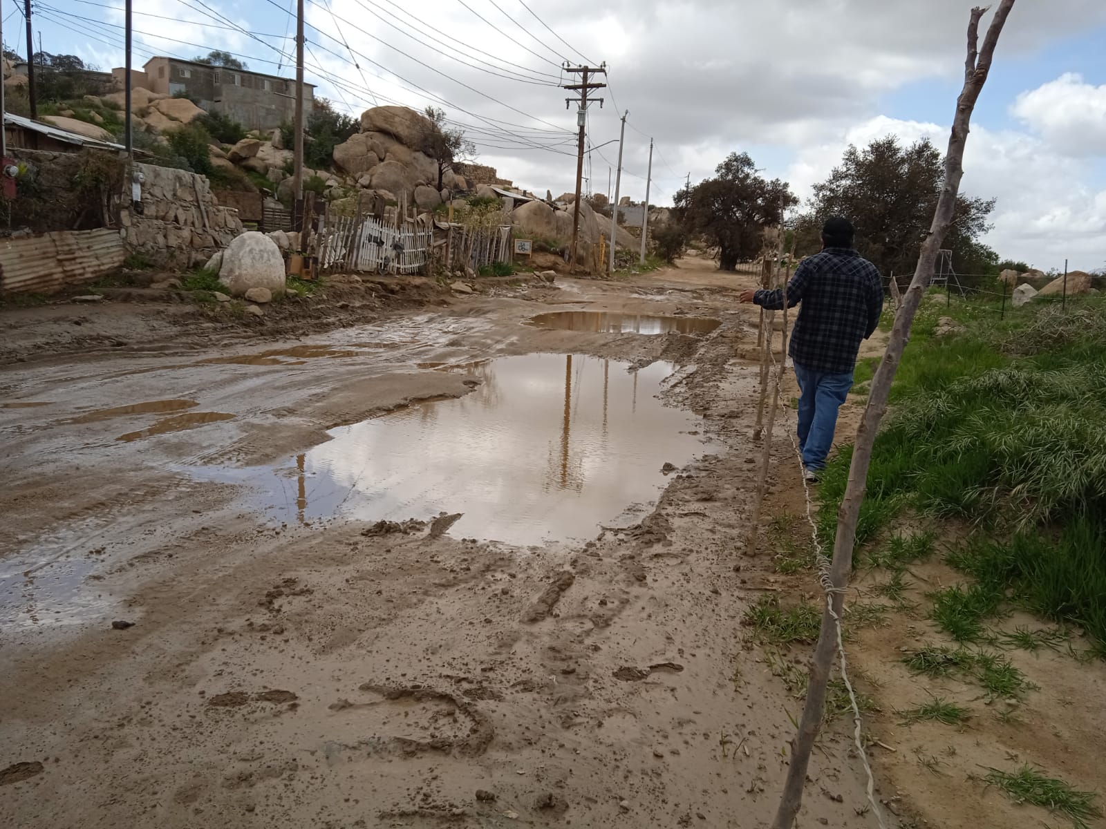 EMX-Continúa polémica por la obra del Camino Viejo a Tecate 