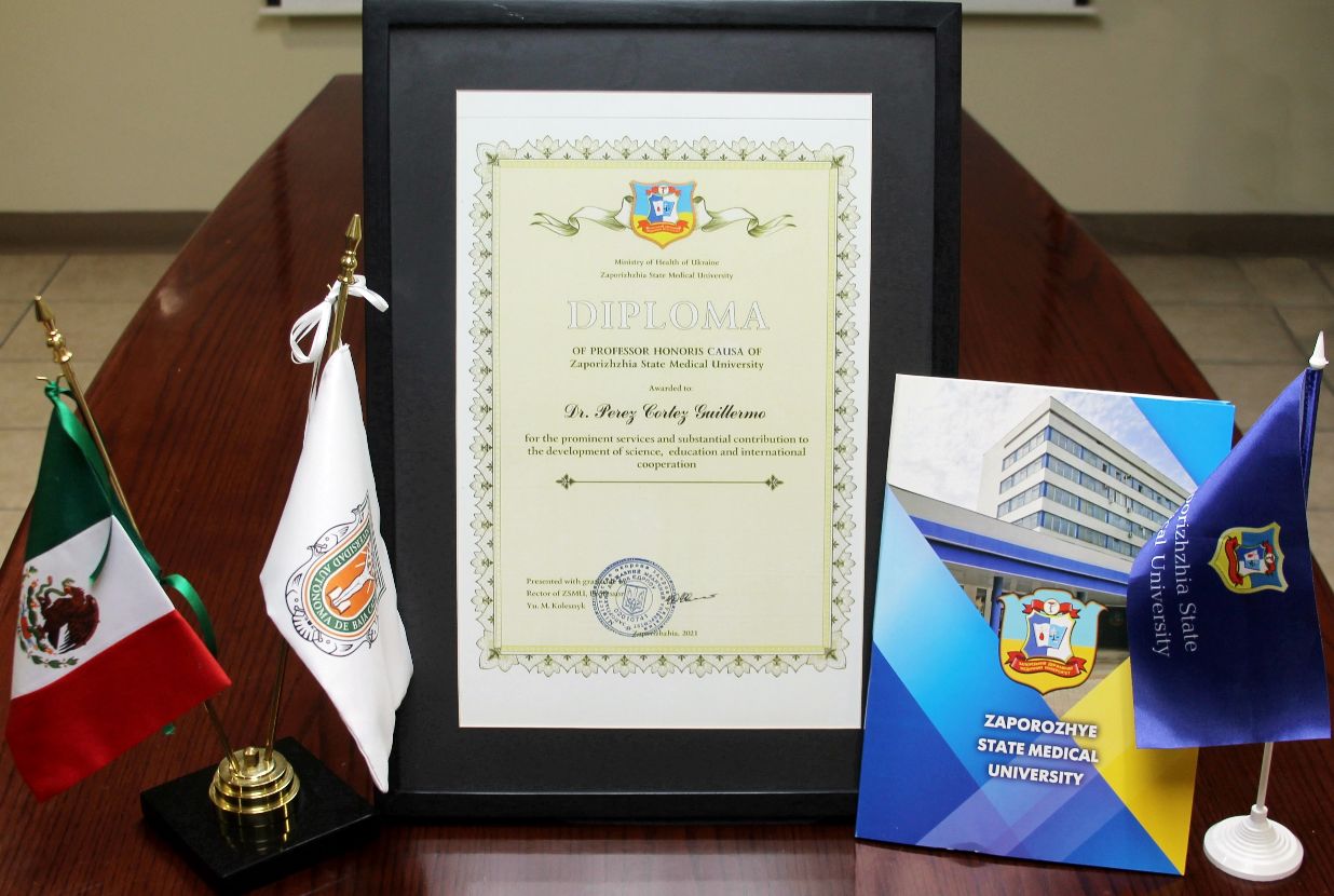 Recibe catedrático de UABC distinción " Honoris Causa" - Vimarsana News