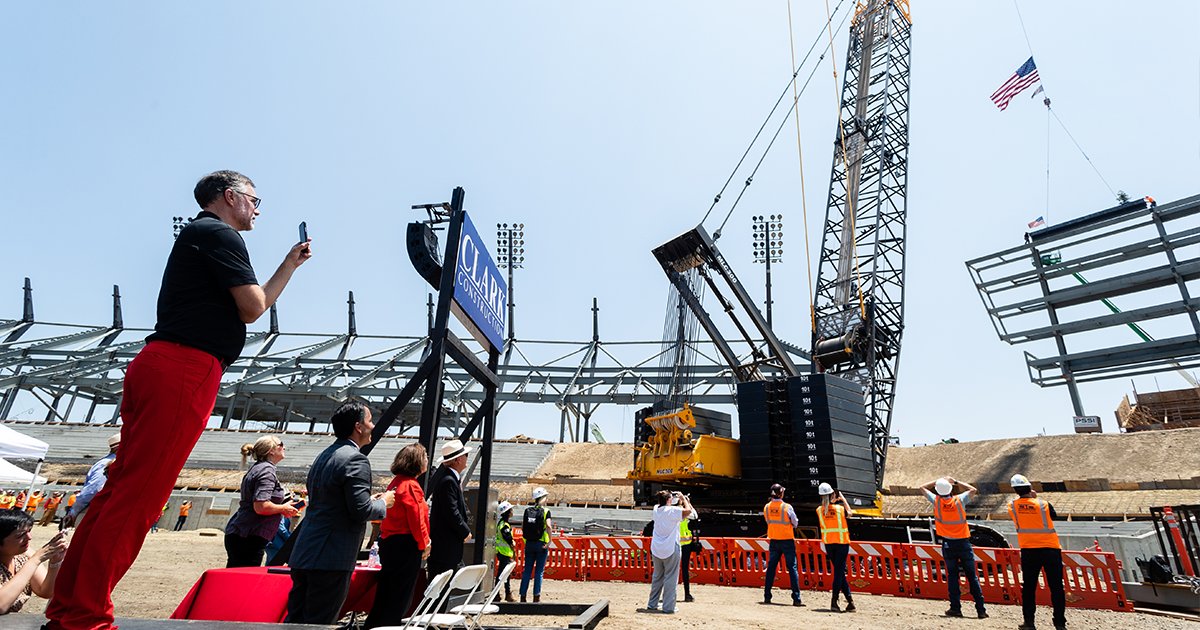 EMX-Concretan estructura  del estadio Aztec