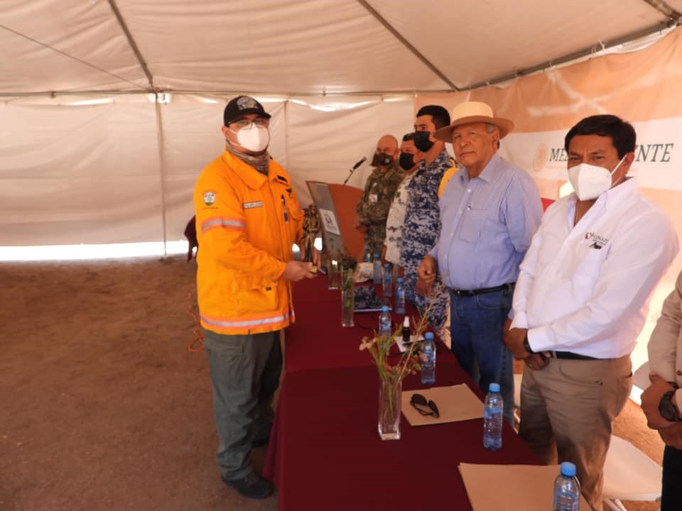 EMX-Reconocen a personal forestal de BC