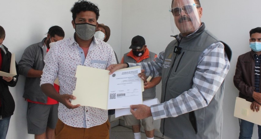 EMX-Recibieron capacitación y certificados 133 pescadores