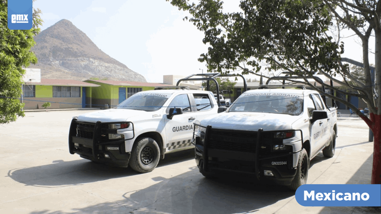 EMX-Custodia la GN la primaria Ejército Trigarante, en Tijuana
