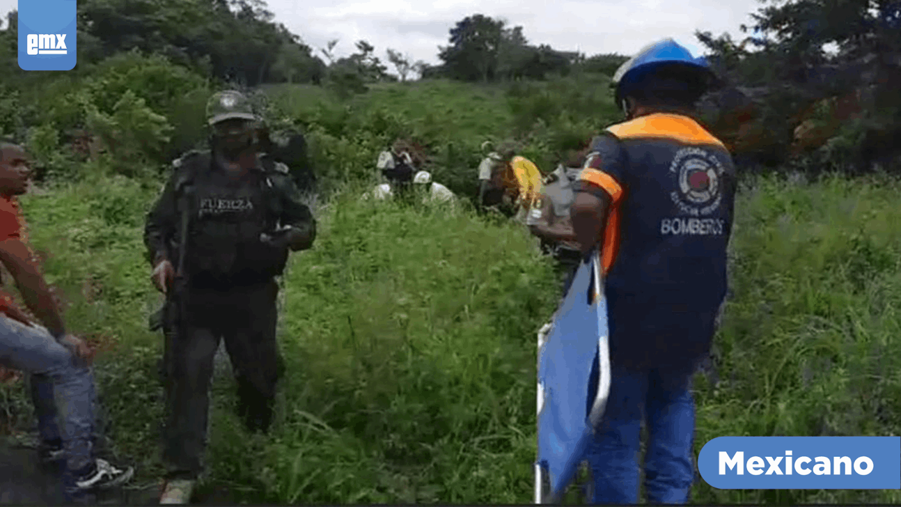 EMX-Vuelca camioneta con migrantes en Acayucan, Veracruz; hay cuatro muertos