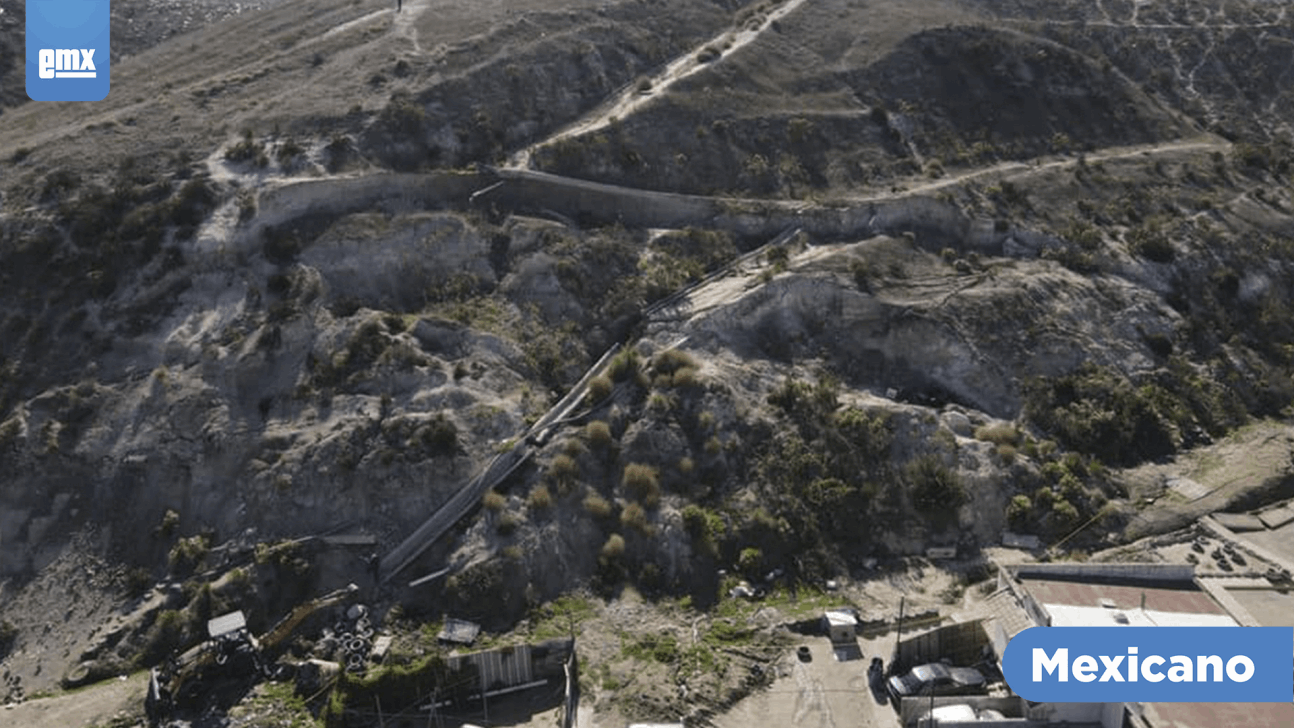 EMX-Atienden deslizamiento en Urbi Villas del Prado II