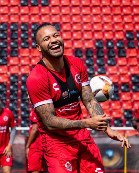 EMX-Vuelve a 'Xolos' Julián Velázquez 
