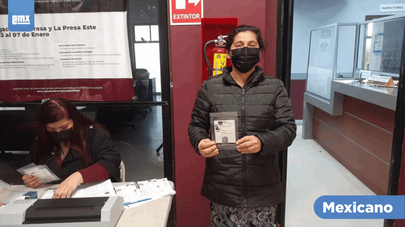 EMX-Revalidan permisos al comercio ambulante