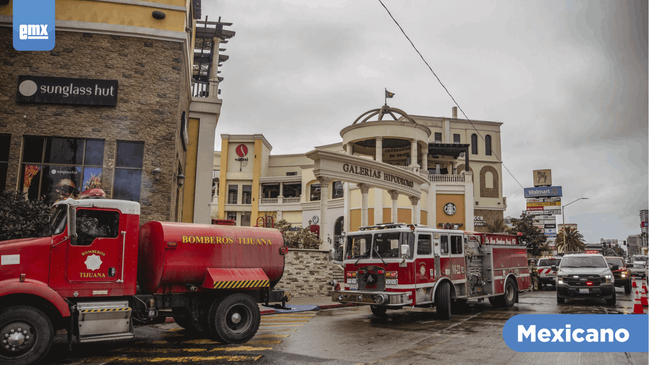 EMX-Atienden bomberos incendio en Galerias 