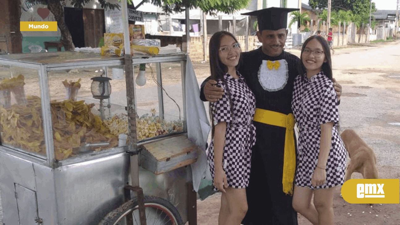 EMX-Vendedor ambulante de papas y palomitas se gradúa en Letras a los 52 años