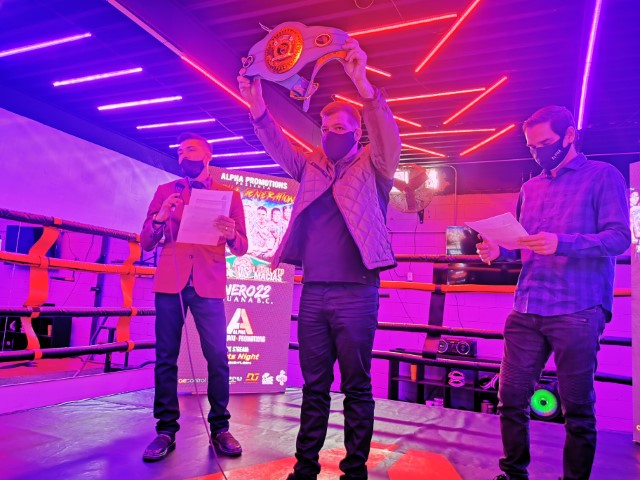 EMX-Presenta Alpha Boxing primera función de 2021