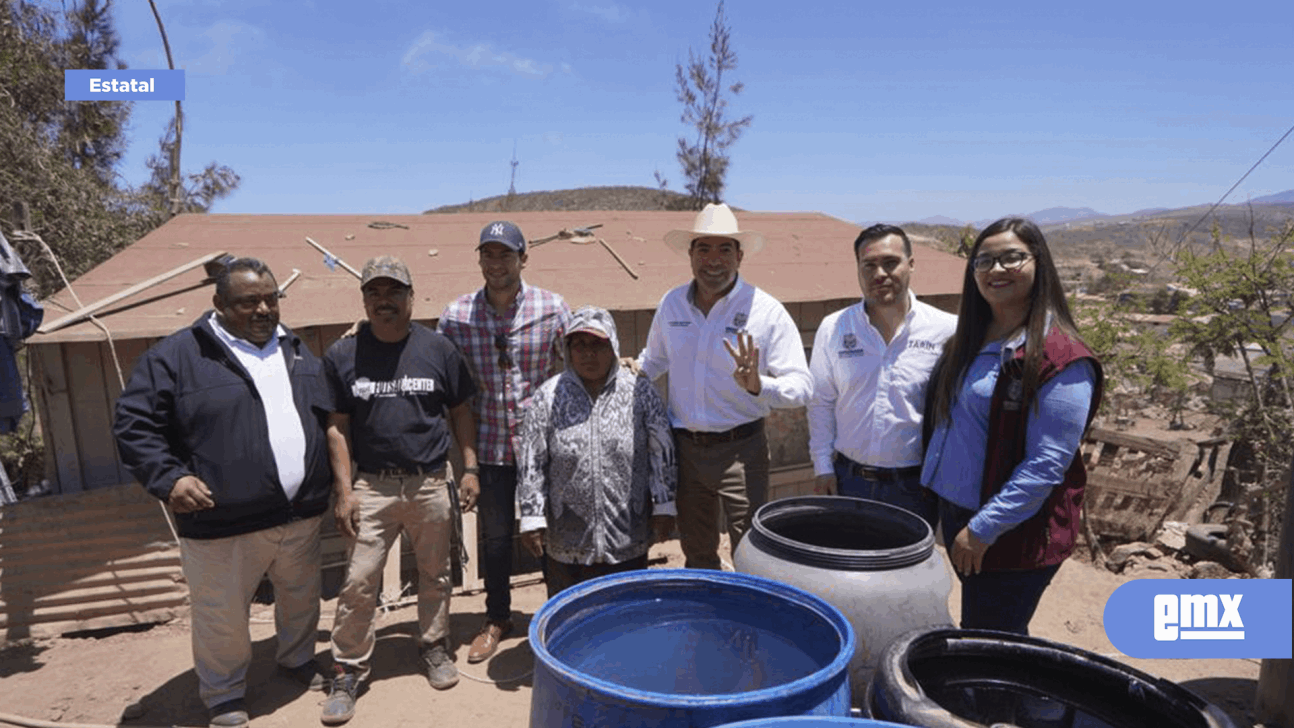 EMX-Encabeza Ayala distribución de 35 mil litros de agua potable