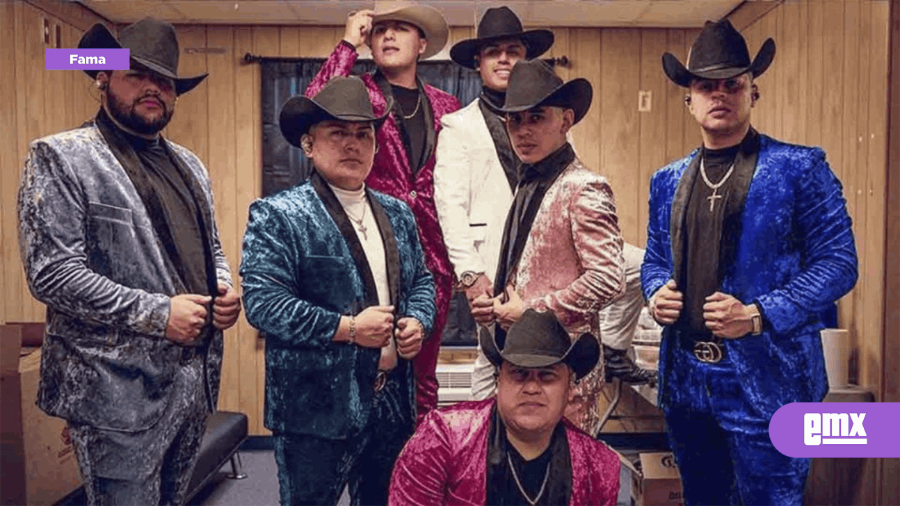 EMX-Sorprende Grupo Firme a fans en el metro de Nueva York
