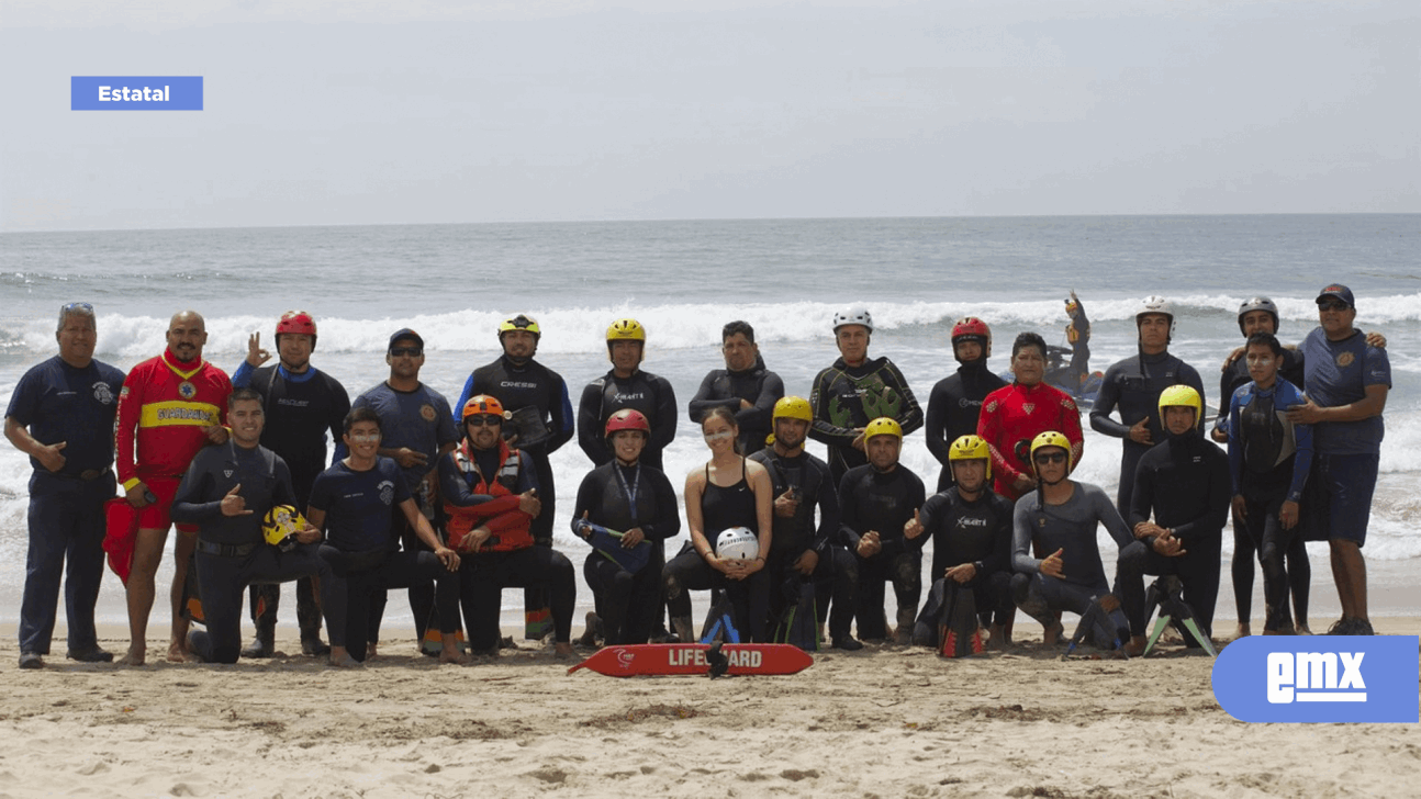EMX-Practican salvavidas nacionales y extranjeros en Playas de Tijuana