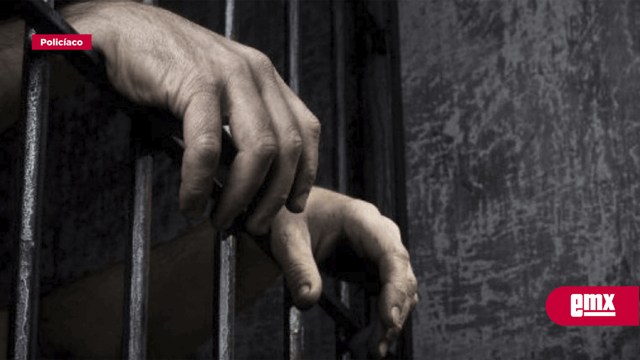 EMX-Sorprenden a sujeto en barandilla buscado por narcomenudeo en Ensenada