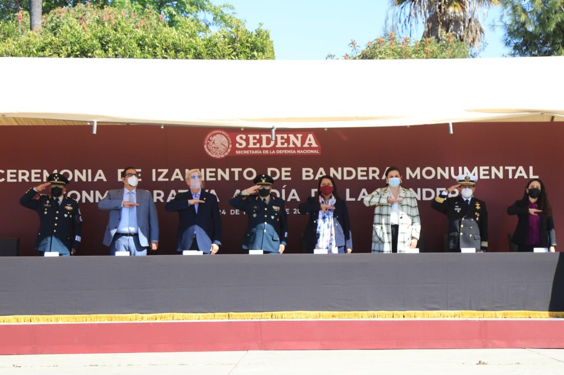 EMX-Ceremonia de Izamiento de Bandera Monumental Conmemorativa al Día de la Bandera