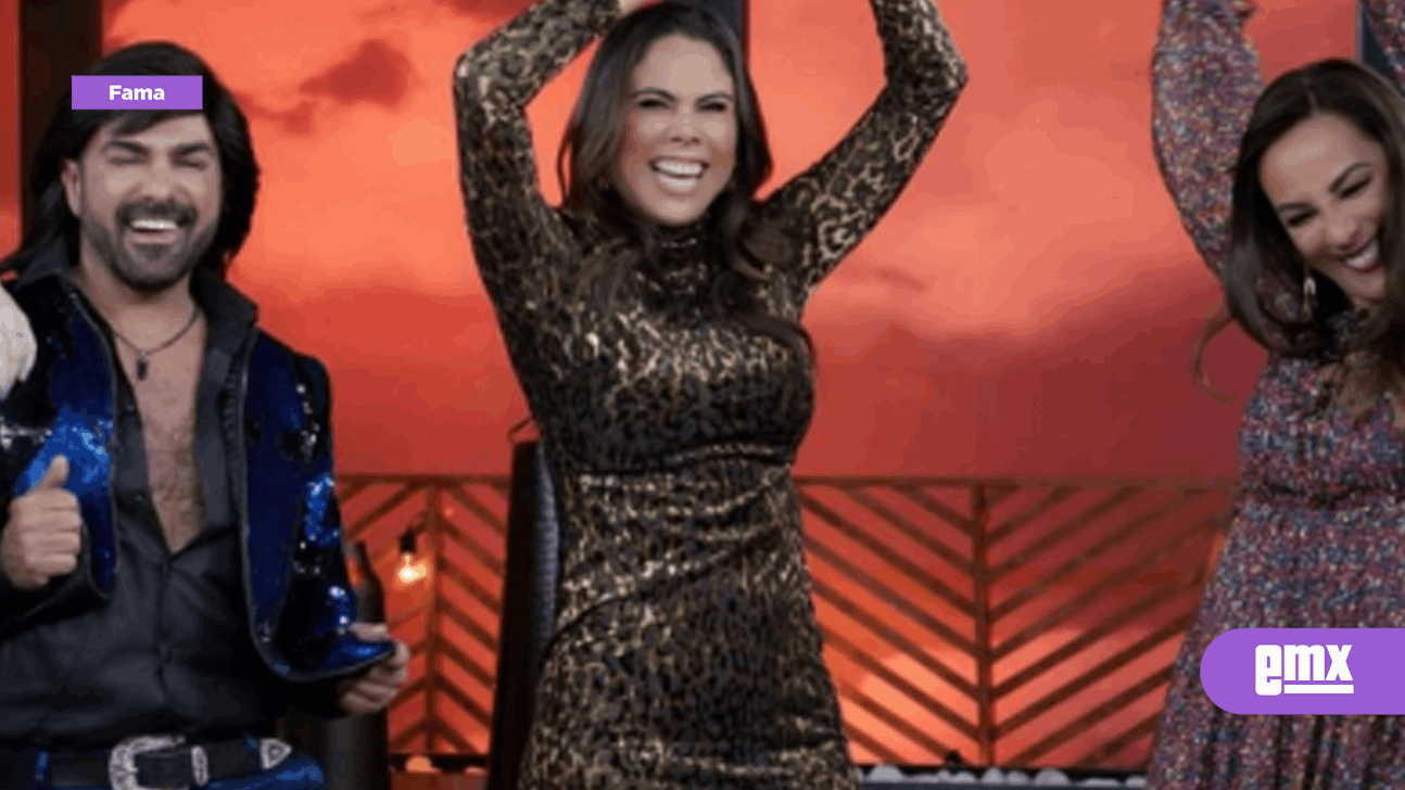 EMX-'Papacito'; Paola Rojas le coquetea a Albertano y le dedica piropo en pleno programa