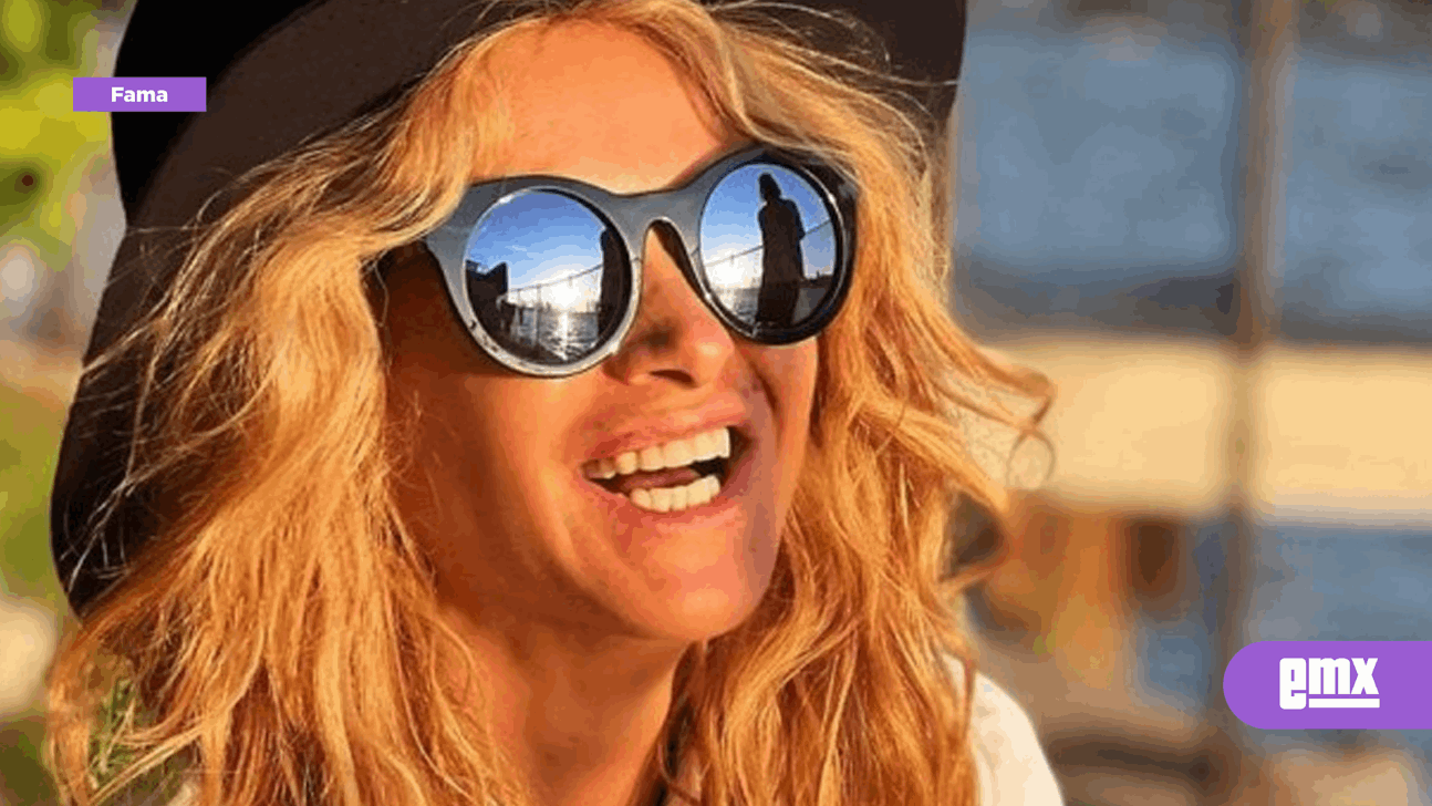 EMX-Paulina Rubio asegura que video donde se le ve haciendo del baño en playa es fotomontaje