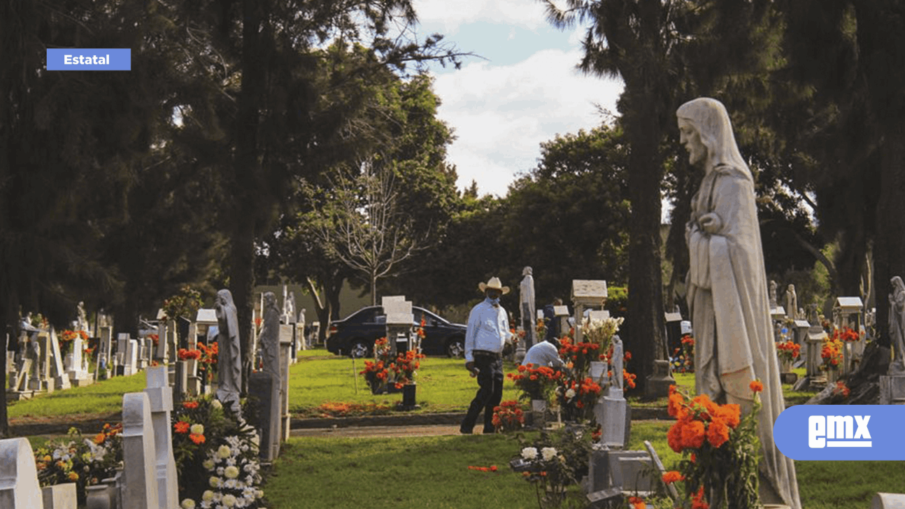 EMX-Celebración del Día de Muertos en el panteón jardín