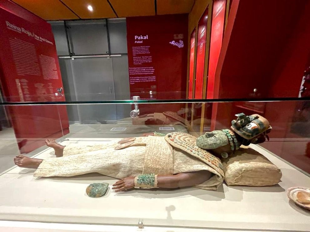 EMX-Descubren los secretos de Xibalbá, el inframundo maya, última morada de la Reina Roja