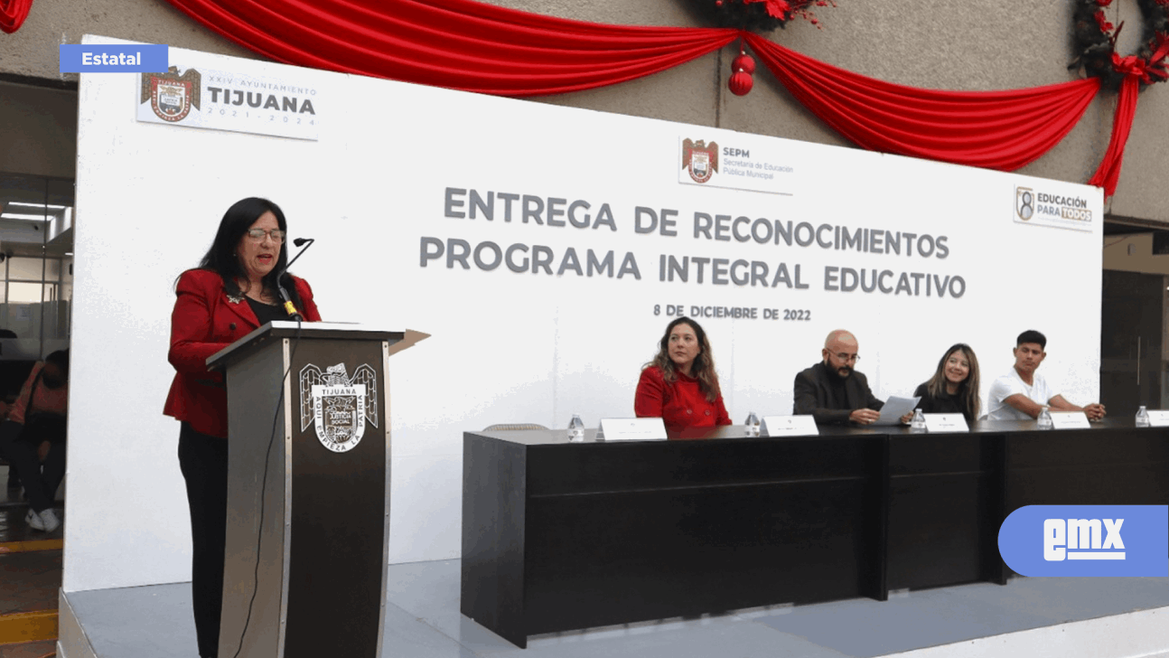 EMX-Por requisito laboral o superación personal, logran 450 personas aprobar bachillerato en el 2022