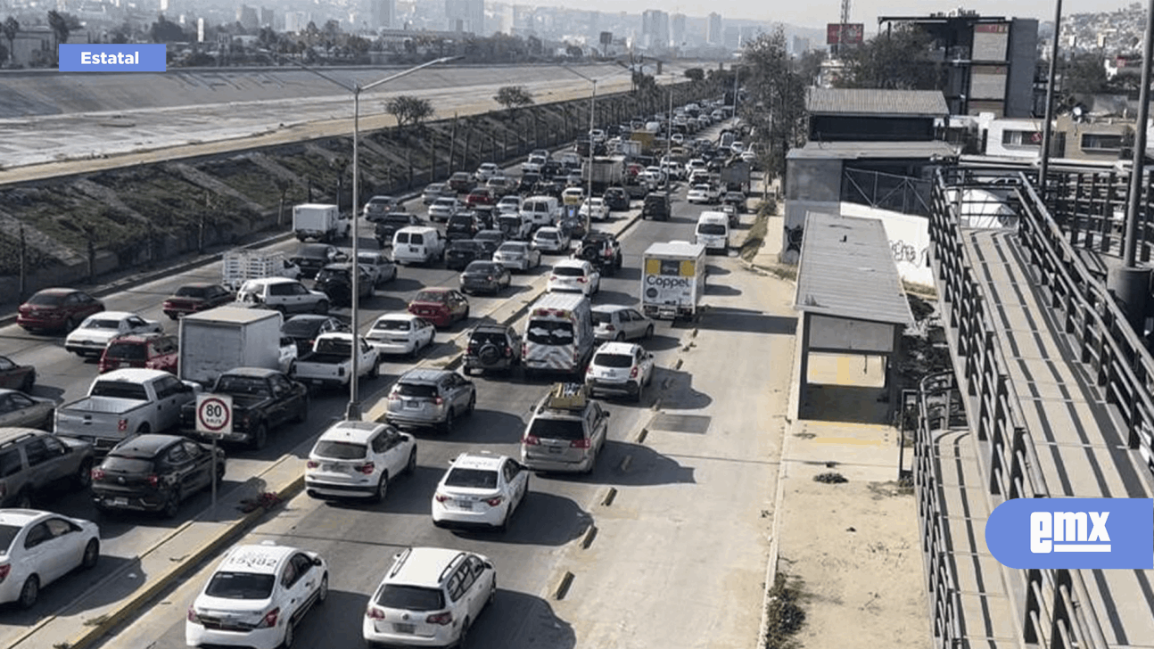 EMX-Tijuanenses pasan hasta 4 horas en medio del tráfico