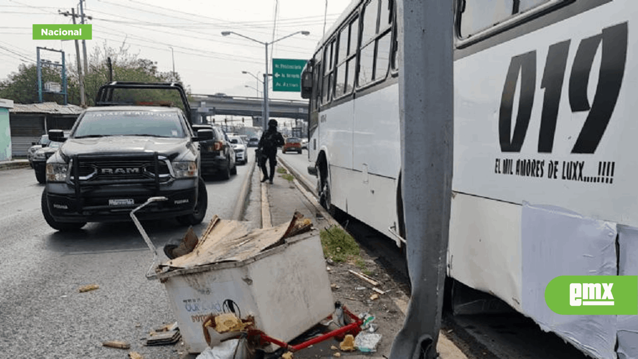 EMX-Camión atropella a persona en situación de calle, en Monterrey 