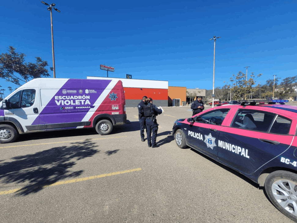 EMX-Rescata UNAVI a mujer por violencia doméstica